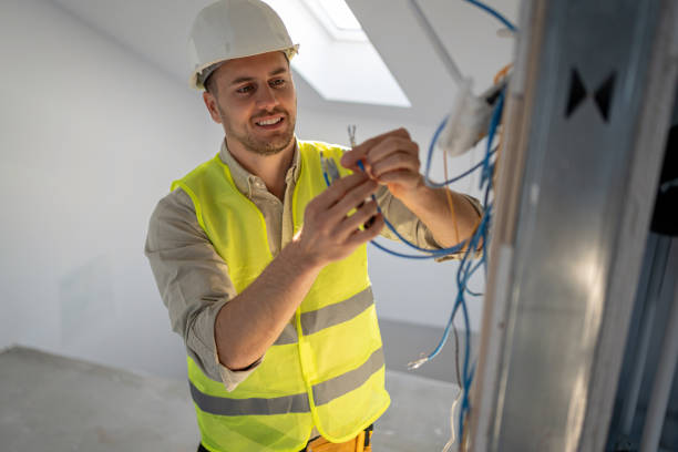 Best Affordable Emergency Electrician  in Neenah, WI